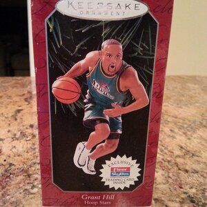 Hallmark Keepsake Ornament Collector's Series - Hoop Stars - Grant Hill 1998